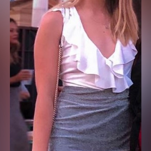 Ruffled V-Neck White Bodysuit | Size Small - Picture 2 of 4